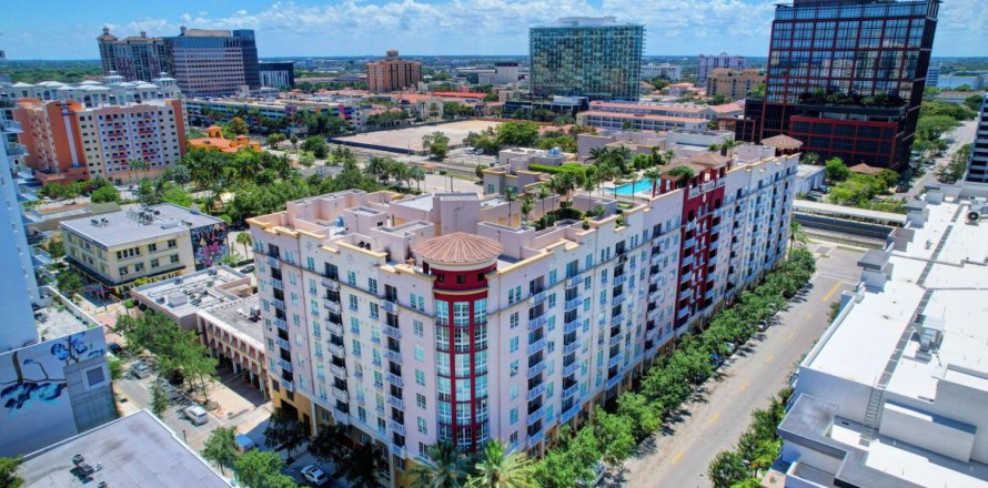 Condominio en West Palm Beach, Florida, 3 dormitorios № 1121083