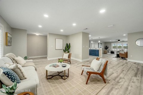 Casa en venta en Merrit Island, Florida, 3 dormitorios, 238.85 m2 № 1734513 - foto 8