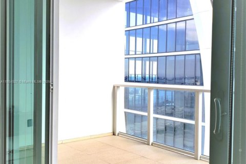Condo in Miami, Florida, 1 bedroom  № 1882154 - photo 13