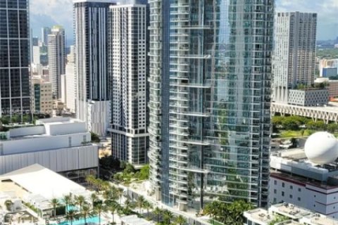 Condo in Miami, Florida, 1 bedroom  № 1882154 - photo 3