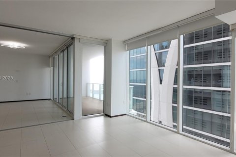 Condo in Miami, Florida, 1 bedroom  № 1882154 - photo 11