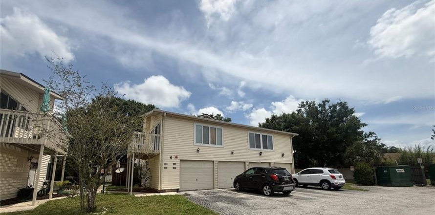 Condo à Kissimmee, Floride, 2 chambres  № 2129449