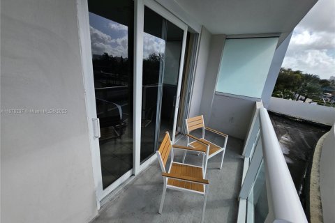 Condo in Sunny Isles Beach, Florida  № 1412072 - photo 26