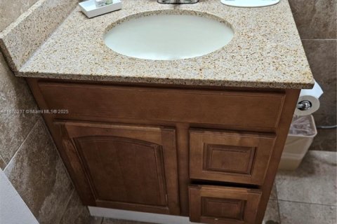 Condo in Sunny Isles Beach, Florida  № 1412072 - photo 21