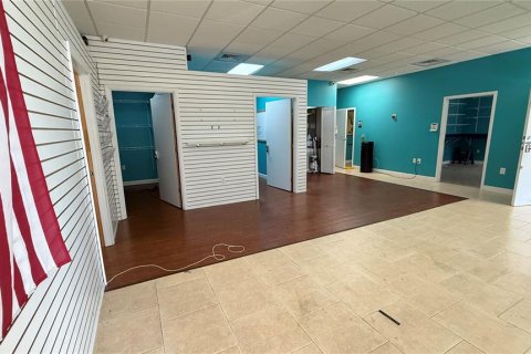 Commercial property in Largo, Florida 278.71 sq.m. № 2206372 - photo 9