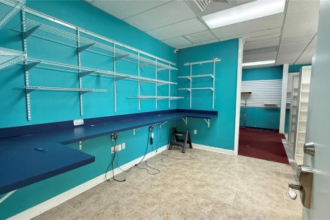 Commercial property in Largo, Florida 278.71 sq.m. № 2206372 - photo 24