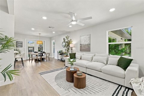 Villa ou maison à vendre à Tampa, Floride: 3 chambres, 138.7 m2 № 2420086 - photo 7