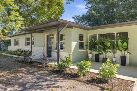 Villa ou maison à vendre à Tampa, Floride: 3 chambres, 138.7 m2 № 2420086 - photo 3