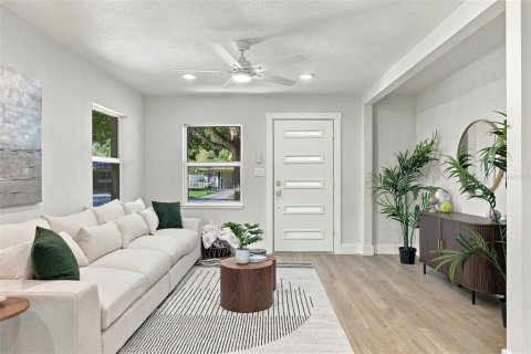 Villa ou maison à vendre à Tampa, Floride: 3 chambres, 138.7 m2 № 2420086 - photo 6