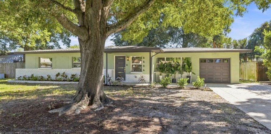 Villa ou maison à Tampa, Floride 3 chambres, 138.7 m2 № 2420086