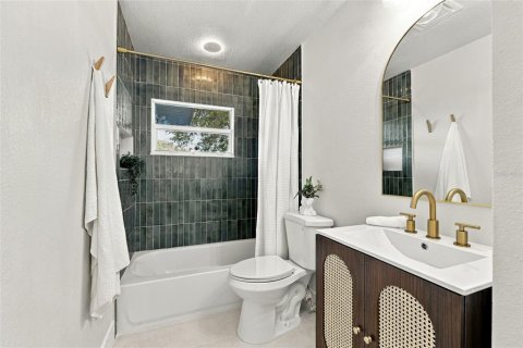 Villa ou maison à vendre à Tampa, Floride: 3 chambres, 138.7 m2 № 2420086 - photo 27