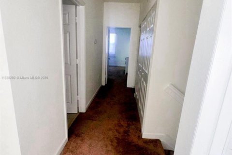 Adosado en alquiler en Miami, Florida, 3 dormitorios, 158.03 m2 № 1954002 - foto 18