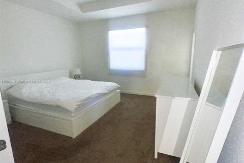 Adosado en alquiler en Miami, Florida, 3 dormitorios, 158.03 m2 № 1954002 - foto 22