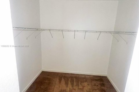 Adosado en alquiler en Miami, Florida, 3 dormitorios, 158.03 m2 № 1954002 - foto 26