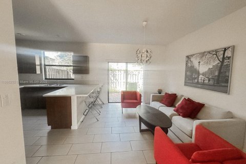 Adosado en alquiler en Miami, Florida, 3 dormitorios, 158.03 m2 № 1954002 - foto 4