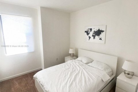 Adosado en alquiler en Miami, Florida, 3 dormitorios, 158.03 m2 № 1954002 - foto 15