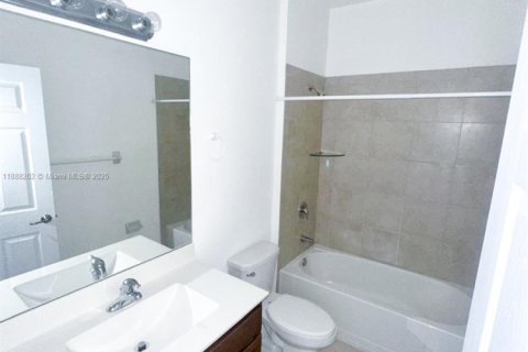 Adosado en alquiler en Miami, Florida, 3 dormitorios, 158.03 m2 № 1954002 - foto 14