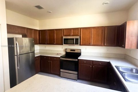 Adosado en alquiler en Miami, Florida, 3 dormitorios, 158.03 m2 № 1954002 - foto 7