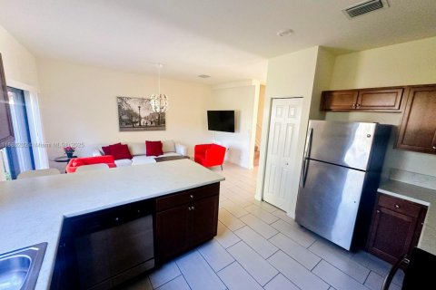 Adosado en alquiler en Miami, Florida, 3 dormitorios, 158.03 m2 № 1954002 - foto 8