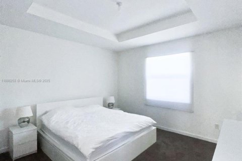 Adosado en alquiler en Miami, Florida, 3 dormitorios, 158.03 m2 № 1954002 - foto 24