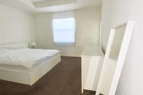 Adosado en alquiler en Miami, Florida, 3 dormitorios, 158.03 m2 № 1954002 - foto 19