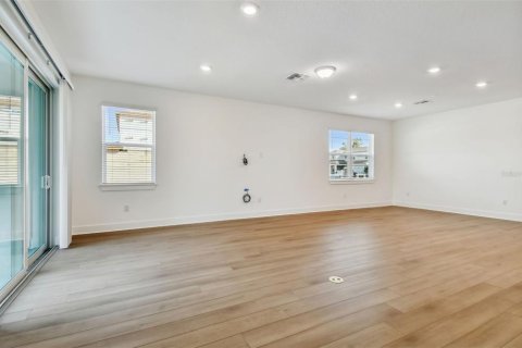 House in Riverview, Florida 4 bedrooms, 285.77 sq.m. № 1824816 - photo 10