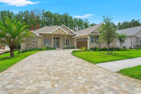 Villa ou maison à Brooksville, Floride 4 chambres, 232.26 m2 № 2142036