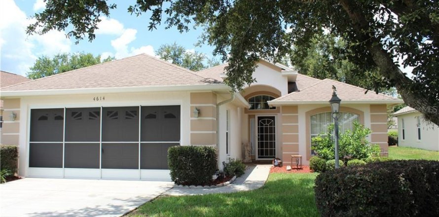 House in Hernando, Florida 3 bedrooms, 147.99 sq.m. № 1797804