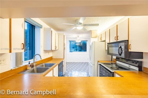 Condo in Tamarac, Florida, 2 bedrooms  № 2011938