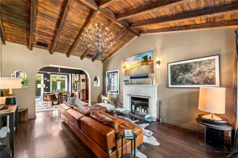 Casa en alquiler en Miami, Florida, 2 dormitorios, 99.59 m2 № 2055469 - foto 7