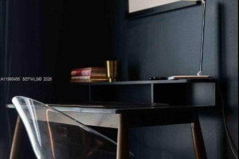 Casa en alquiler en Miami, Florida, 2 dormitorios, 99.59 m2 № 2055469 - foto 26