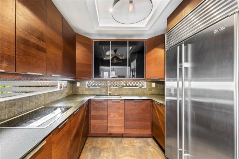 Casa en alquiler en Miami, Florida, 2 dormitorios, 99.59 m2 № 2055469 - foto 17