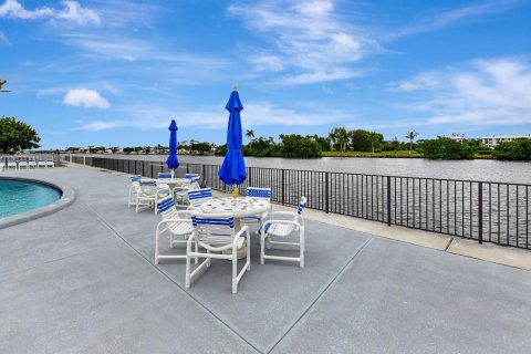 Condominio en venta en Boynton Beach, Florida, 1 dormitorio, 52.95 m2 № 2081866 - foto 25