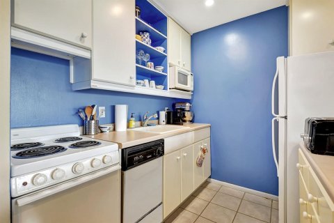 Condominio en venta en Boynton Beach, Florida, 1 dormitorio, 52.95 m2 № 2081866 - foto 10