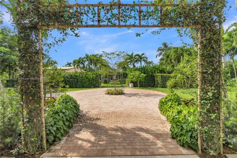 Propiedad comercial en venta en Miami, Florida № 2013406 - foto 2