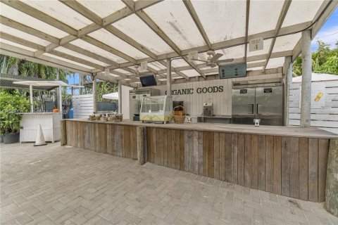 Propiedad comercial en venta en Miami, Florida № 2013406 - foto 8