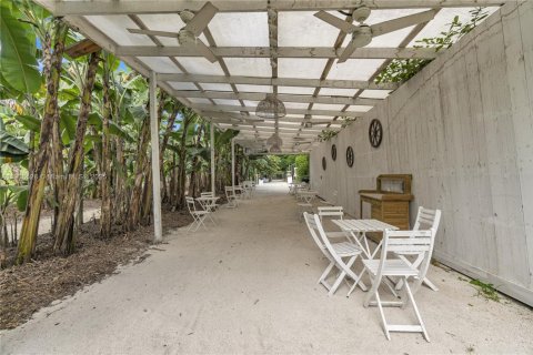 Propiedad comercial en venta en Miami, Florida № 2013406 - foto 7