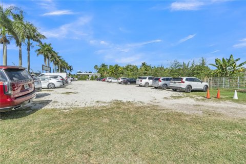 Propiedad comercial en venta en Miami, Florida № 2013406 - foto 17