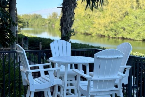Touwnhouse à vendre à Palmetto Bay, Floride: 3 chambres, 306.3 m2 № 2010165 - photo 19