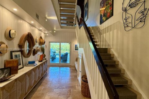 Touwnhouse à vendre à Palmetto Bay, Floride: 3 chambres, 306.3 m2 № 2010165 - photo 11