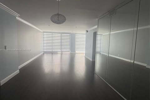 Купить кондоминиум в Холливуд, Флорида 2 спальни, 115.2м2, № 1944069 - фото 27