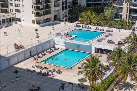 Купить кондоминиум в Холливуд, Флорида 2 спальни, 115.2м2, № 1944069 - фото 22