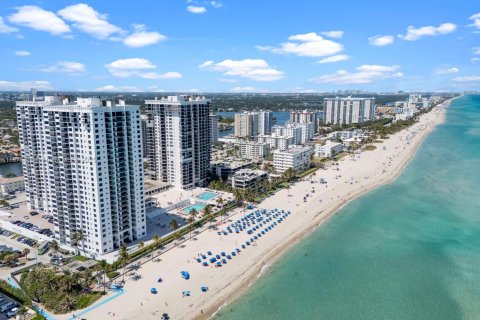 Купить кондоминиум в Холливуд, Флорида 2 спальни, 115.2м2, № 1944069 - фото 24