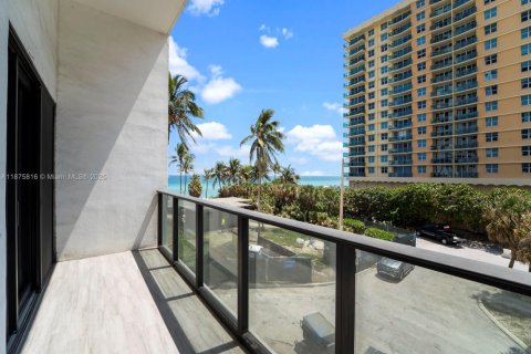 Купить кондоминиум в Холливуд, Флорида 2 спальни, 115.2м2, № 1944069 - фото 19