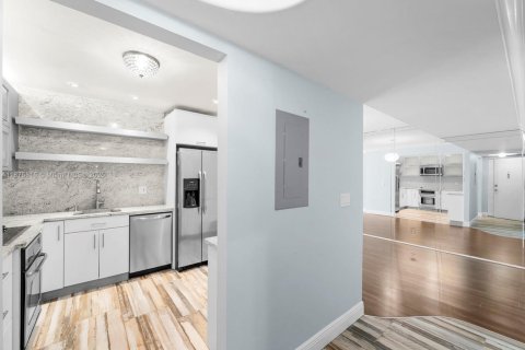 Купить кондоминиум в Холливуд, Флорида 2 спальни, 115.2м2, № 1944069 - фото 5