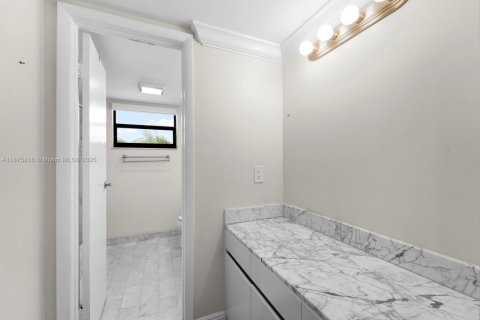 Купить кондоминиум в Холливуд, Флорида 2 спальни, 115.2м2, № 1944069 - фото 13