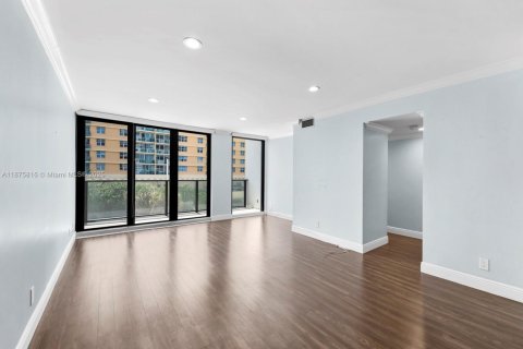 Купить кондоминиум в Холливуд, Флорида 2 спальни, 115.2м2, № 1944069 - фото 10