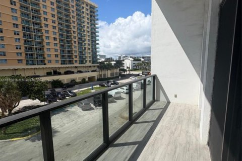 Купить кондоминиум в Холливуд, Флорида 2 спальни, 115.2м2, № 1944069 - фото 30