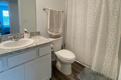 Townhouse in Land O' Lakes, Florida 3 bedrooms, 128.76 sq.m. № 2400386 - photo 17