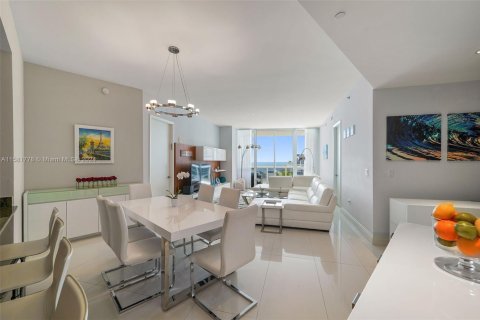 Condo in Sunny Isles Beach, Florida, 2 bedrooms  № 1960520 - photo 10